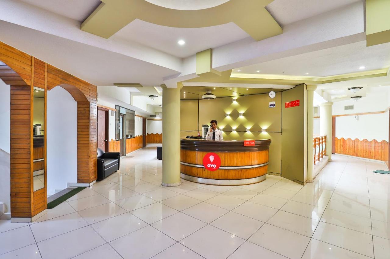 Oyo 19637 Hotel Mansi Sherotene Вапи Экстерьер фото